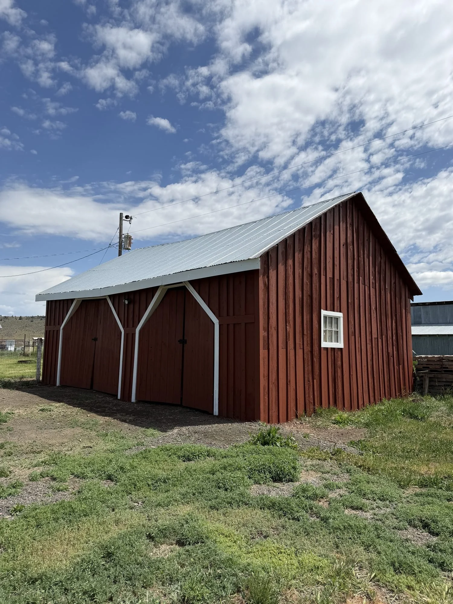 straight-edge-prineville-shop-painting.jpg