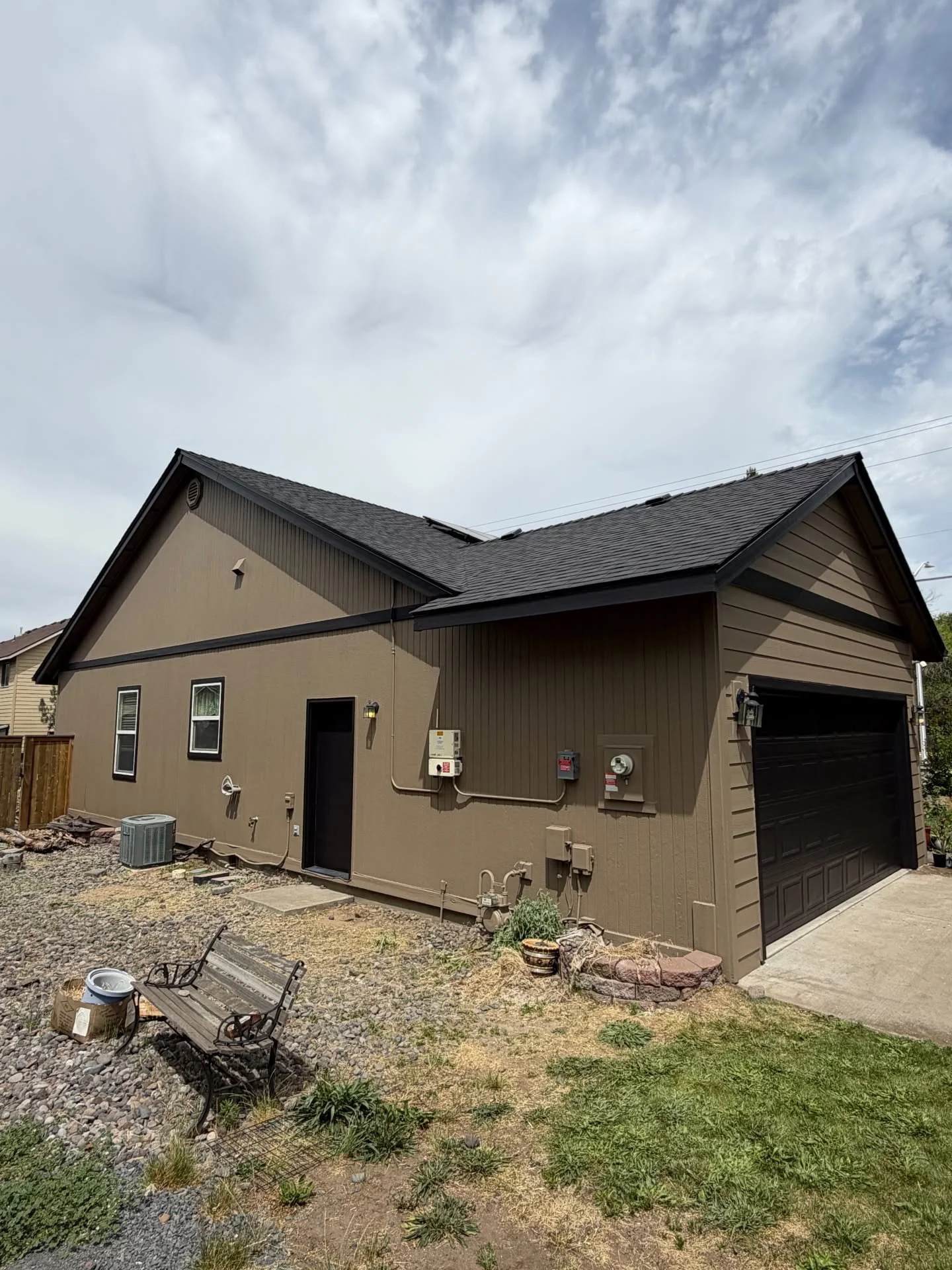 bend-oregon-exterior-painting-after-virtual-taupe-black-magic-trim.jpg