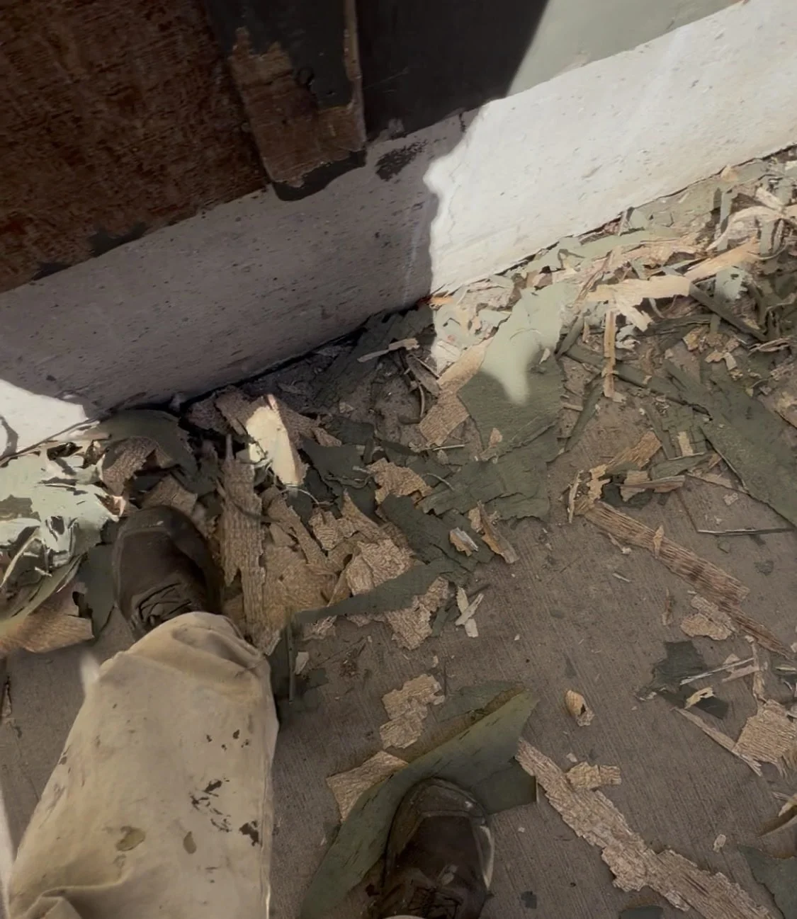 bend-exterior-paint-prep-scraping-paint-chips.jpg