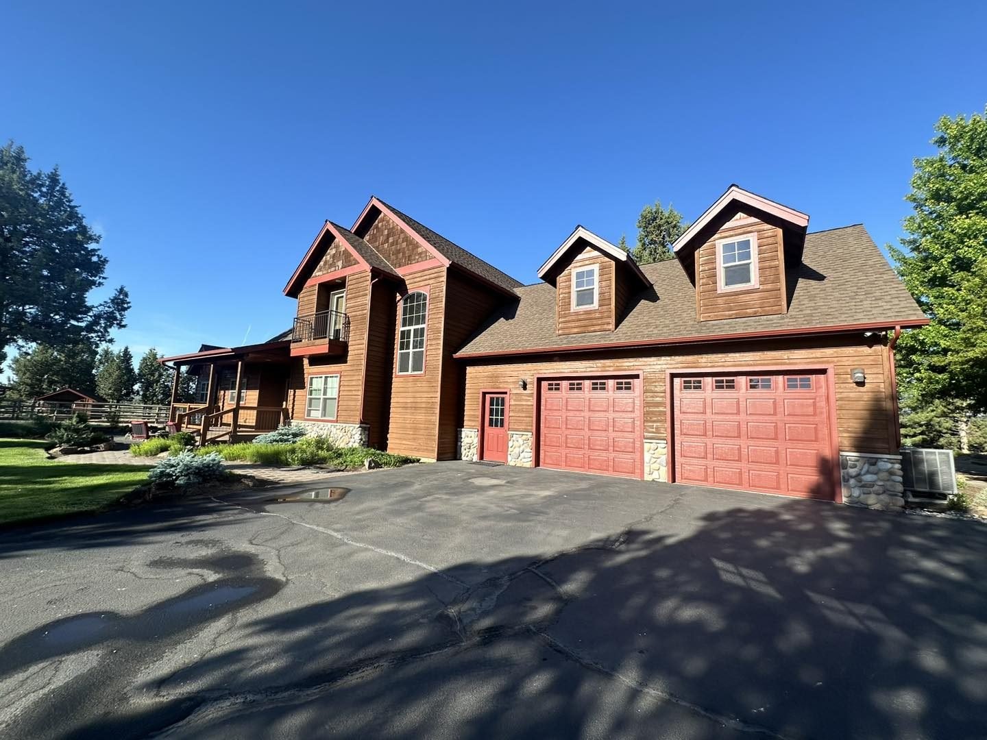 Freshly stained house in Bend,Oregon