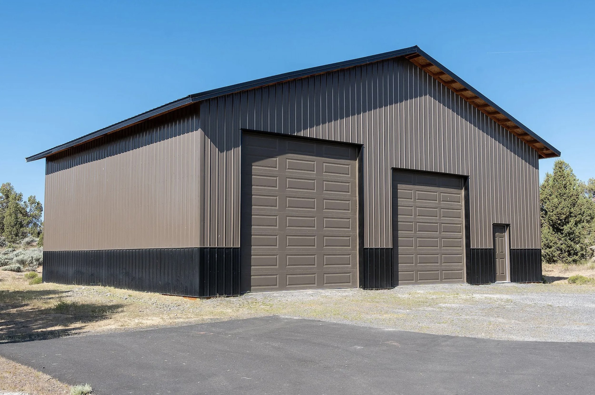 Large shop repaint in Central Oregon Powell Butte