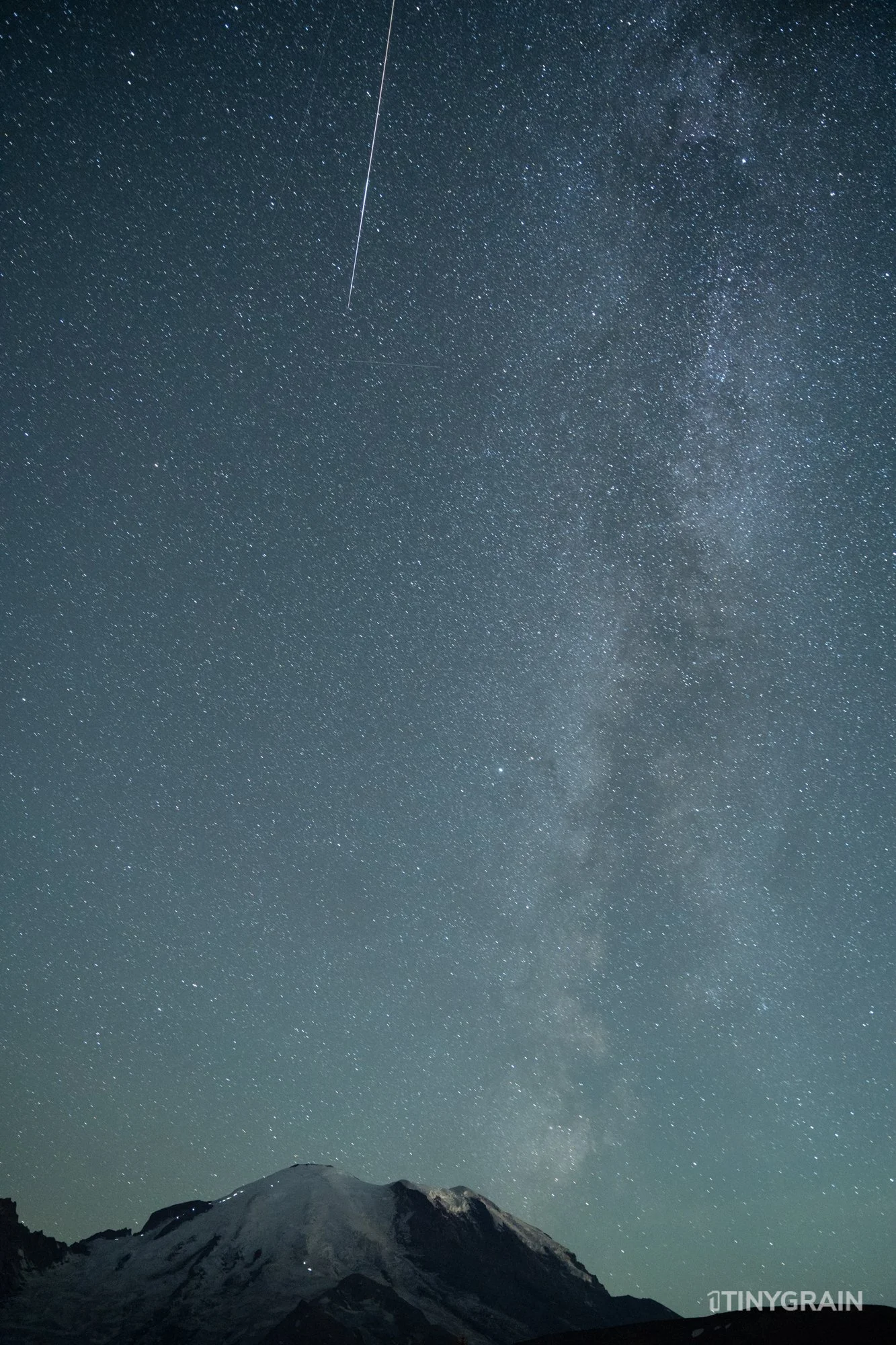 20230812-NPW-MtRanierNP-A7IV-A7404283-perseids-mt-ranier-nationalpark-meteors-astrophotography-nightphotography-milkyway.jpg