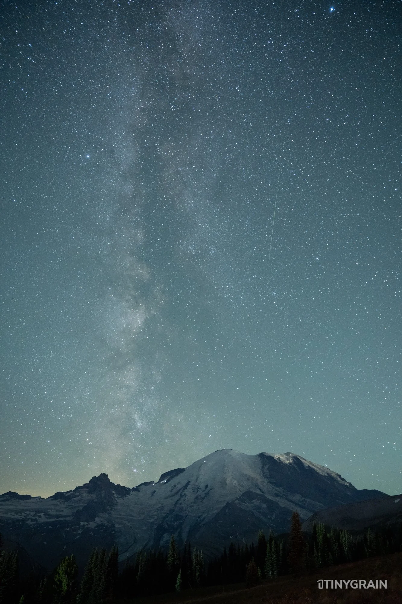 20230812-NPW-MtRanierNP-A7IV-A7404071-perseids-mt-ranier-nationalpark-meteors-astrophotography-nightphotography-milkyway.jpg