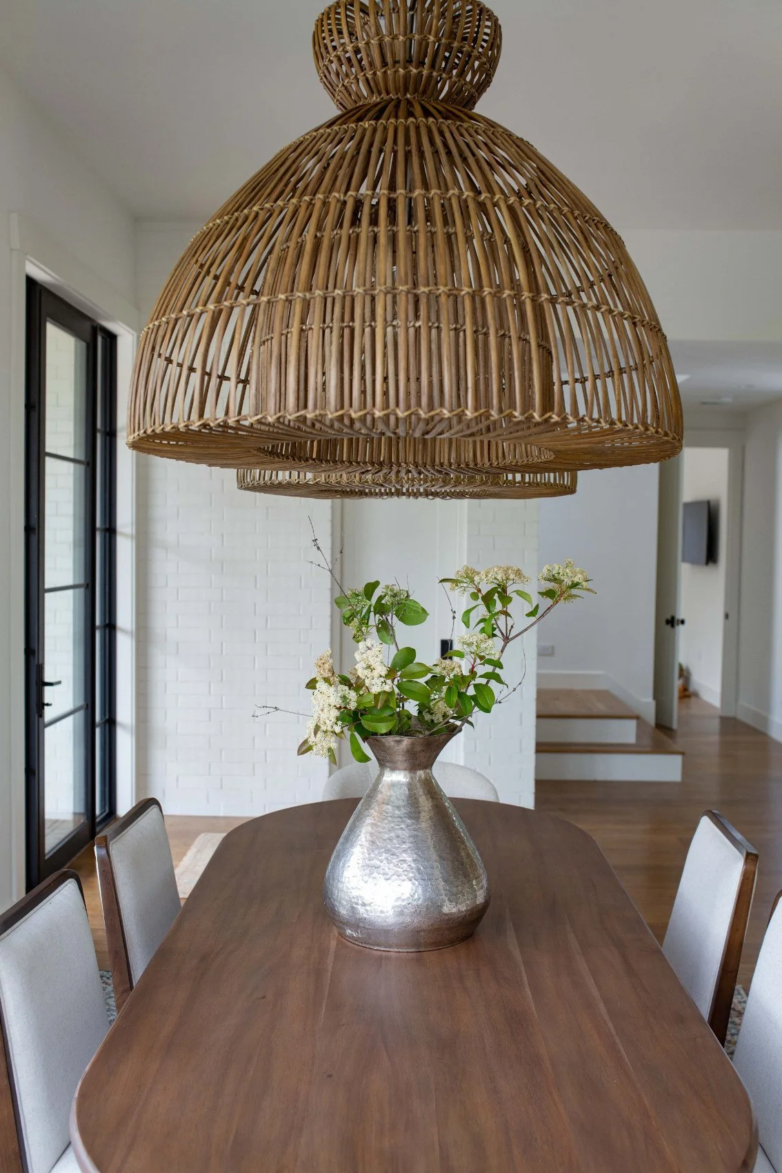 Timeless+Dining+Room+with+a+Modern+Twist+by+House+Sprucing+21.jpg