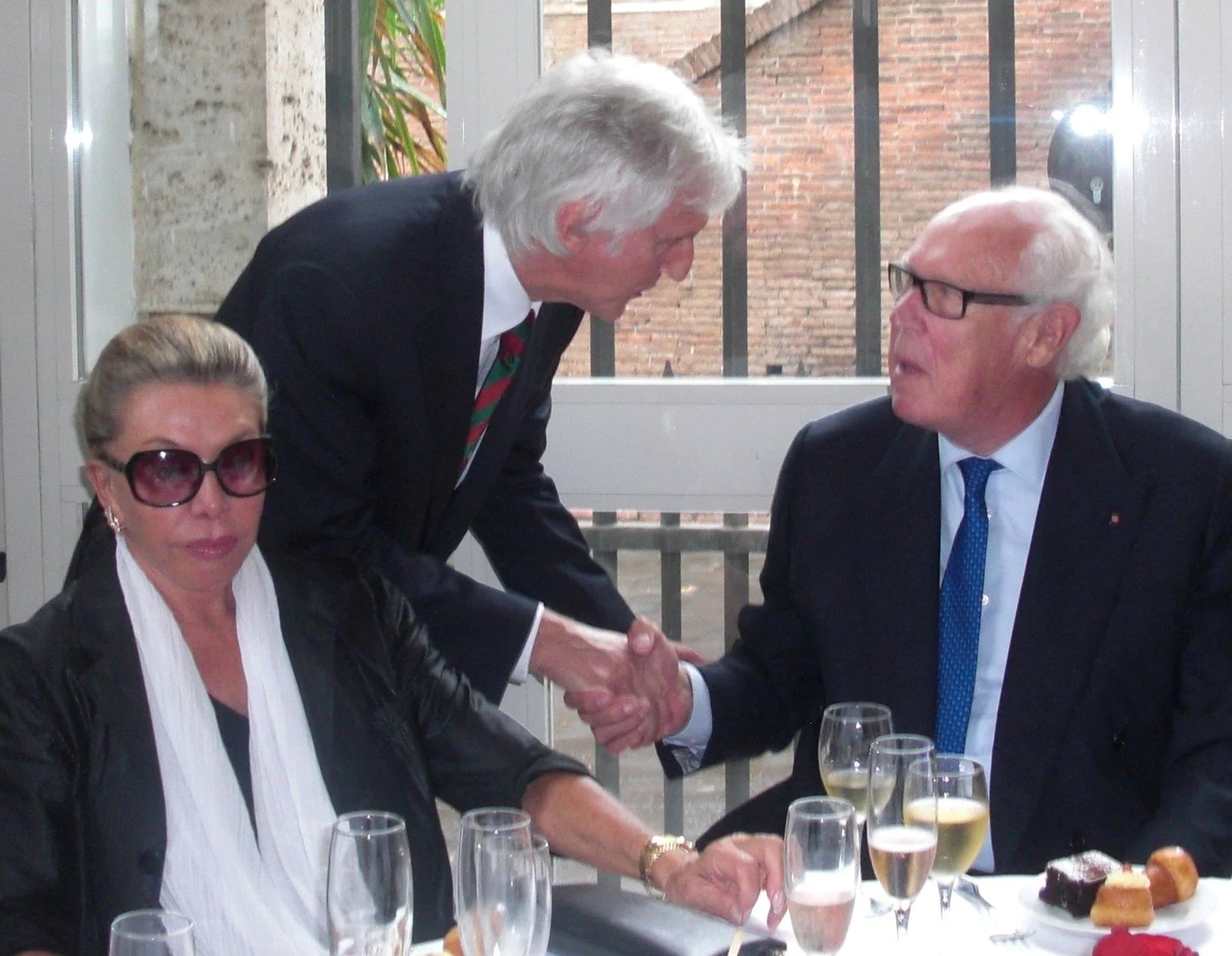 53-	Con LL.AA.RR., il Principe Reale Vittorio Emanuele e la Principessa Marina di Savoia