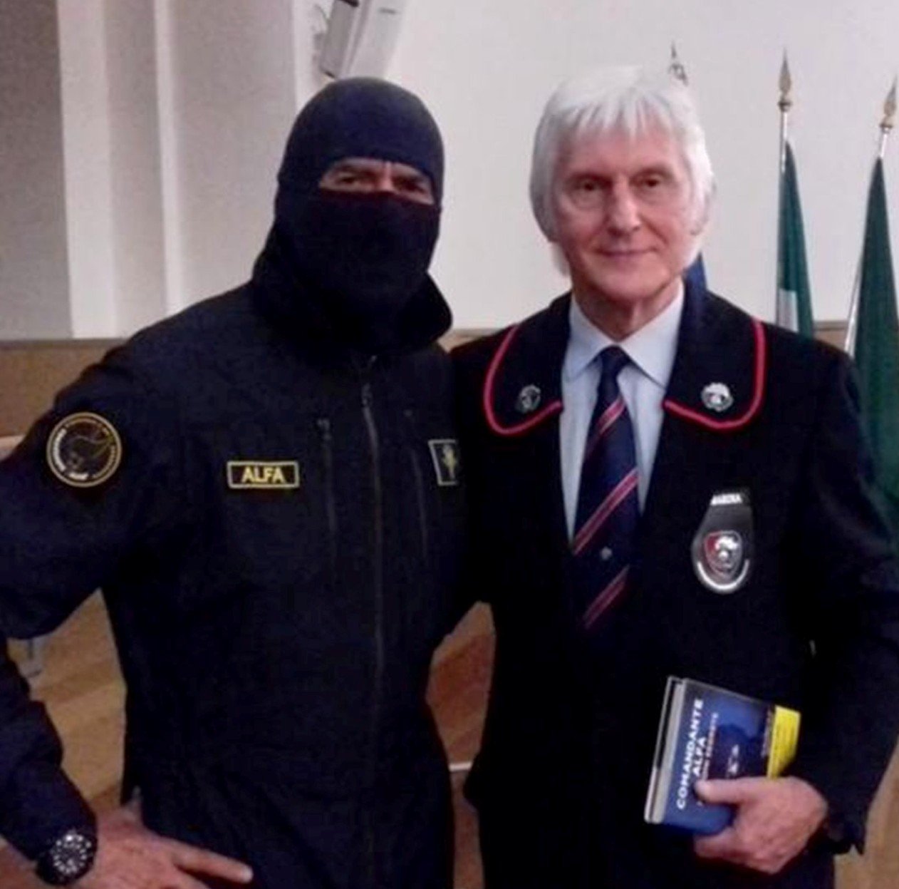 100-	Con il Comandante Alfa, uno dei fondatori del GIS (Gruppo Intervento Speciale) reparto d’élite dell’Arma dei Carabinieri