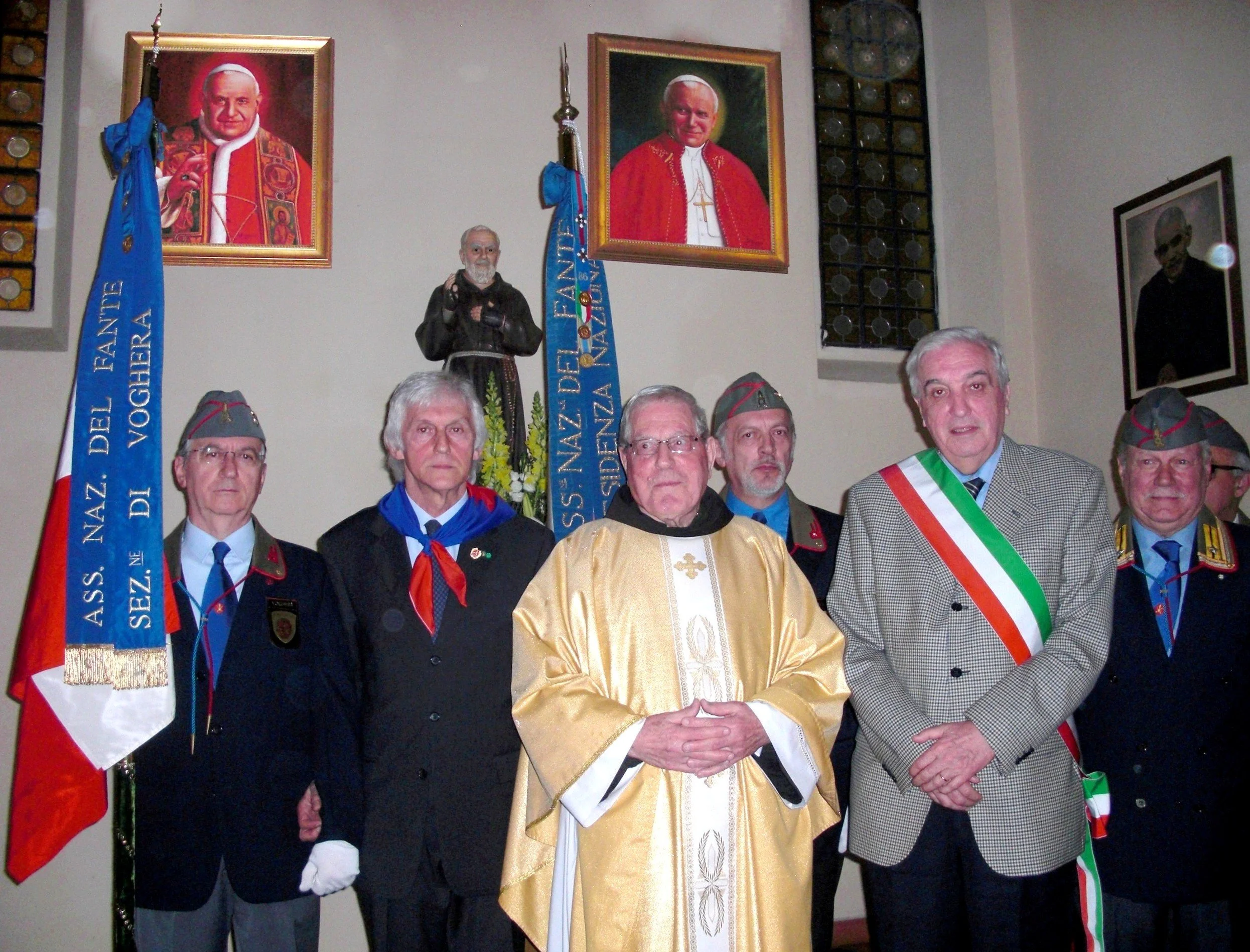 42-	Collocazione di due mie opere pittoriche raffiguranti Papa Giovanni Paolo II e Benedetto XVI, alle quali verrà successivamente aggiunto papa Paolo VI, nella Chiesa di Santa Maria delle Grazie di Voghera (XII secolo)