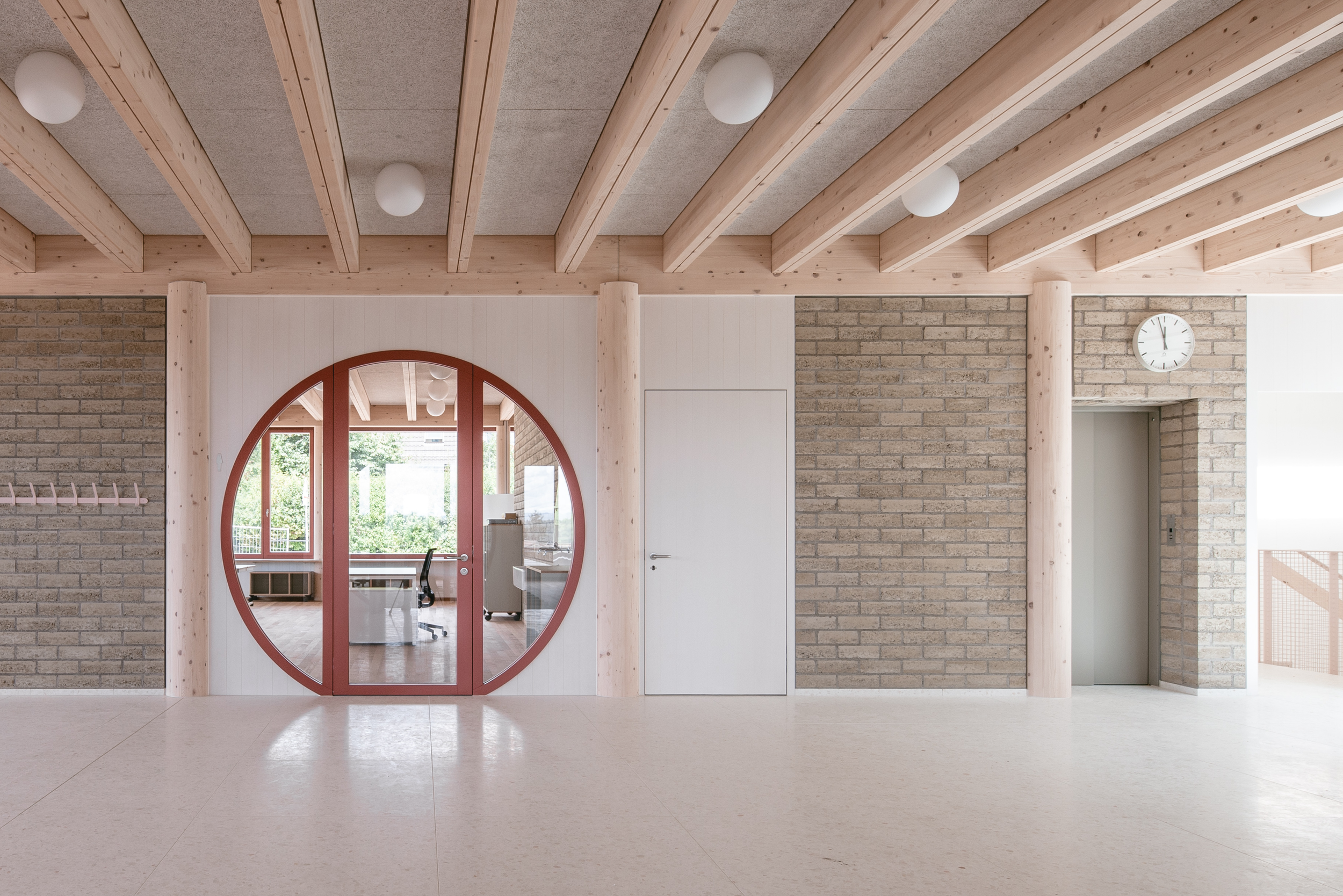 Nouveau bâtiment scolaire et gymnase à Lohn-Ammannsegg.Haller Gut, 2025