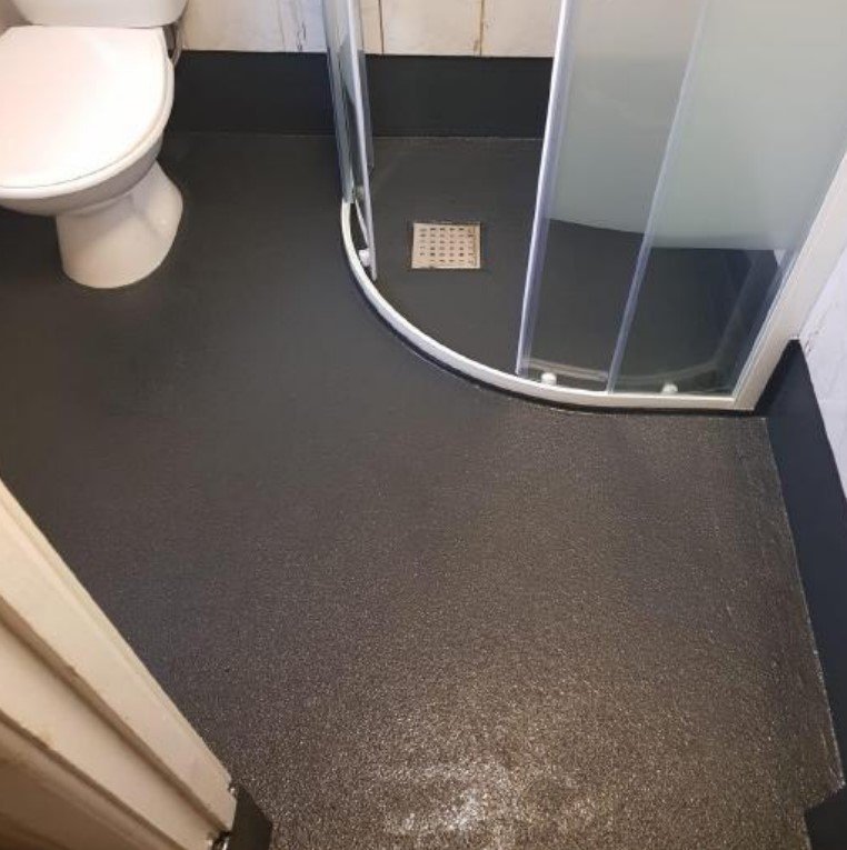 SYSTEM - ANTI-SLIP DARK GREY (2) BATHROOM.jpg