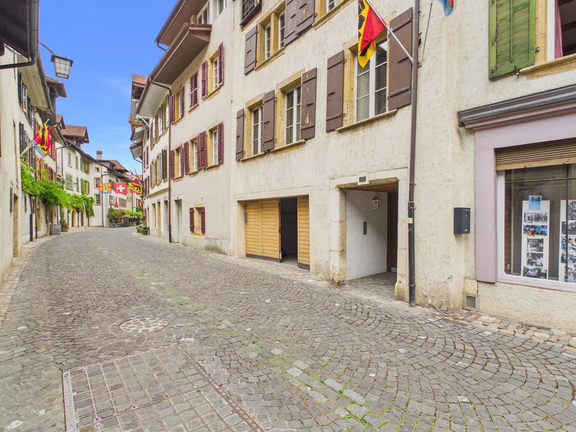 3 Familienhaus mit Garten, Carnotzet und Garage