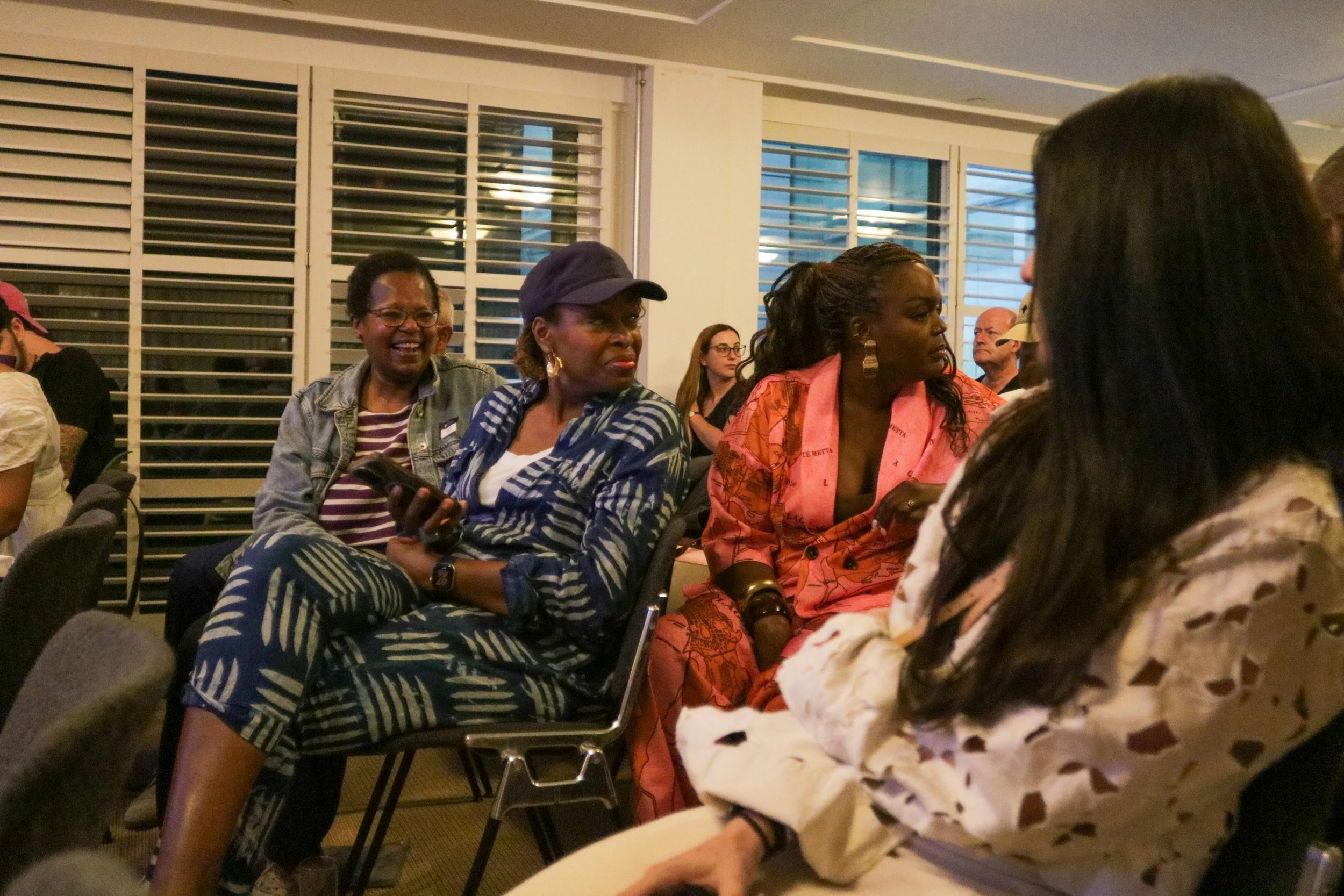Shared Expressions: Spontaneous reactions and engagement among attendees during dialogue moments.