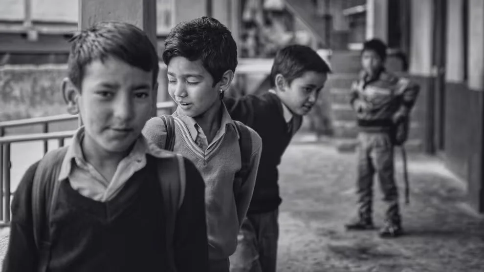 Más allá del ingreso: las carencias que definen a la niñez en situación de pobreza