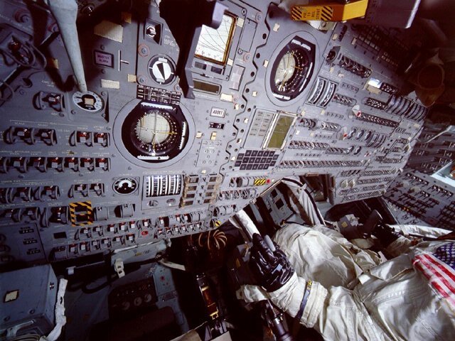 Apollo18Cockpit.jpg