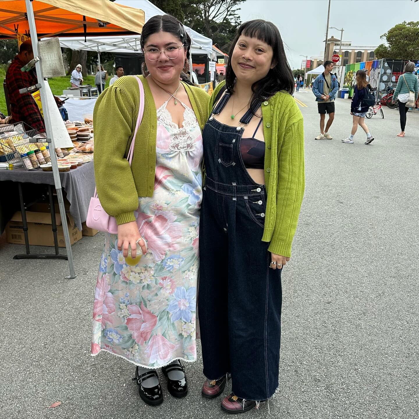 Check out these two beauties! Loving the street style at the farmers market! #stylist #streetstyle #sfstreetstyle