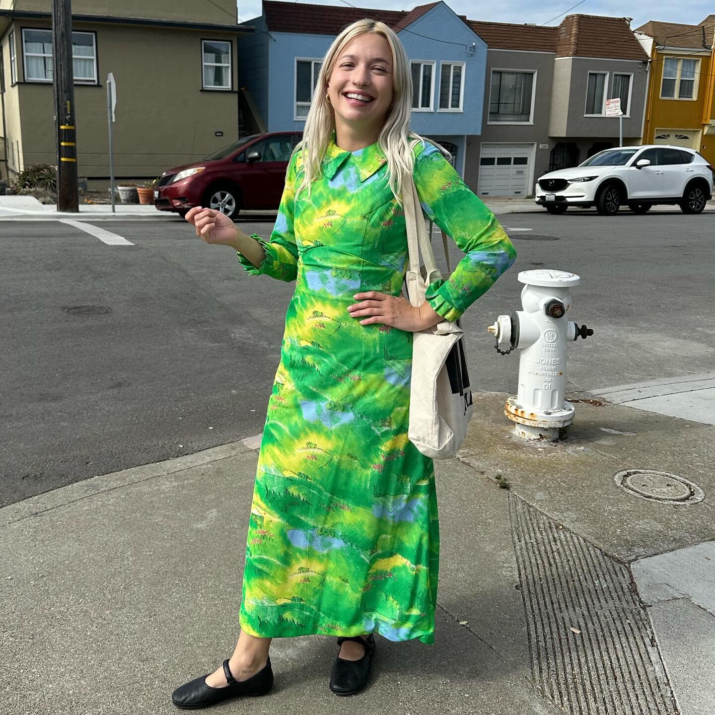 Can&rsquo;t even walk the dog without seeing great style! Makes me so happy! #sfstreetstyle #stylish #stylist #vinyage #vintagestyle