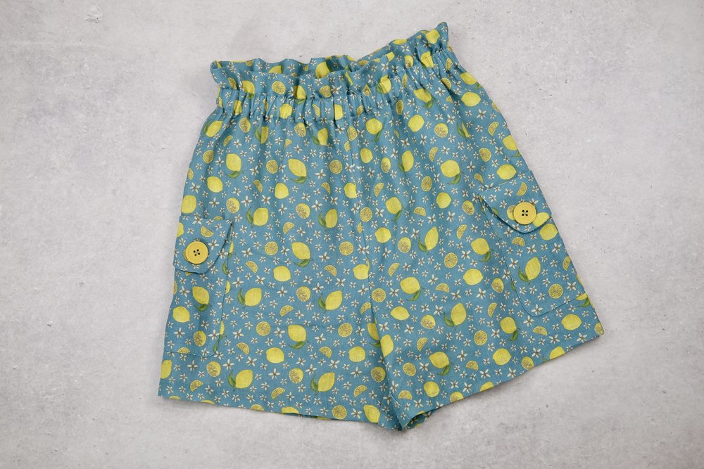 Shorts in lino a vita alta con stampa limoni e zagare