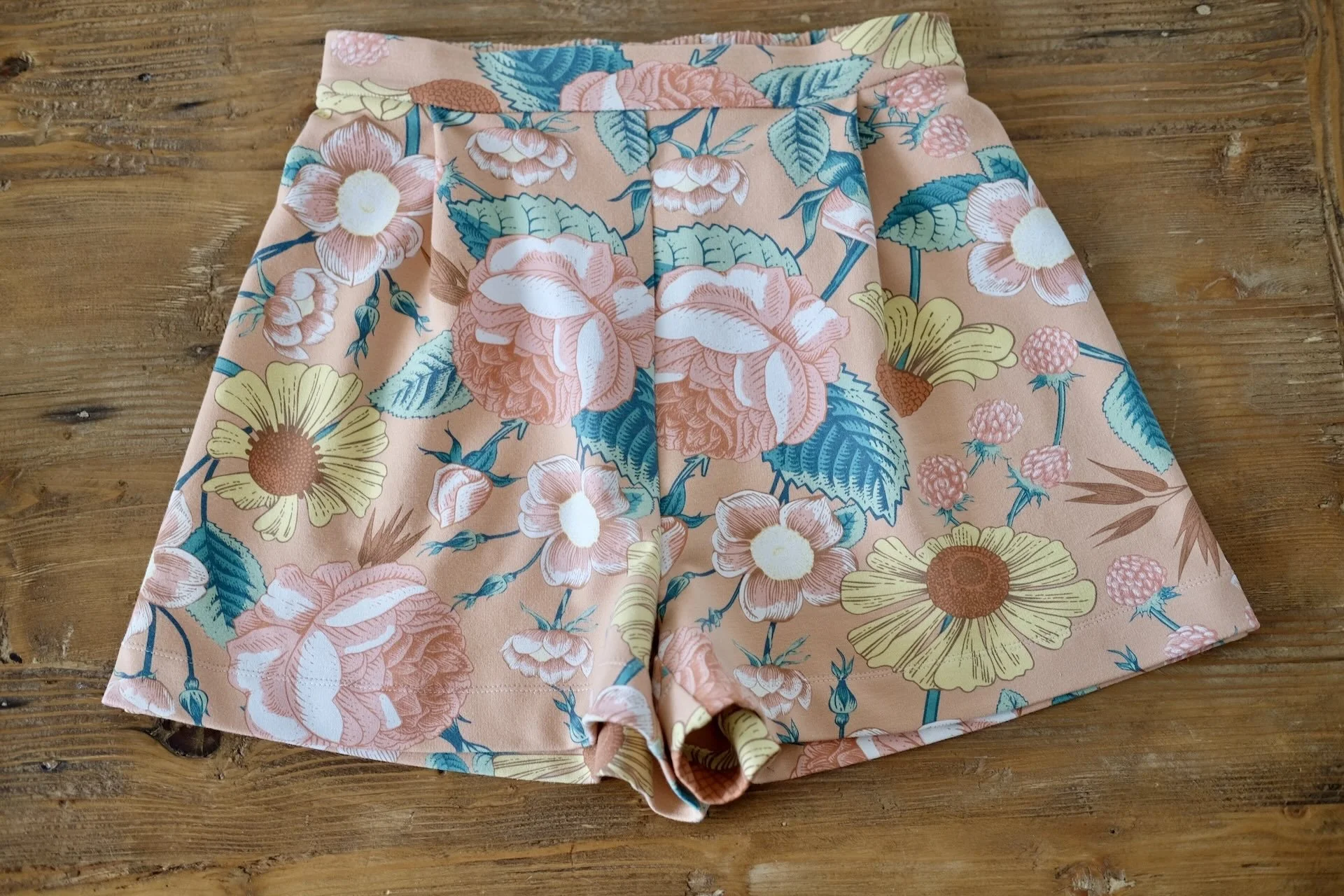 Shorts ampi da donna - hack cartamodello pantaloni Amande