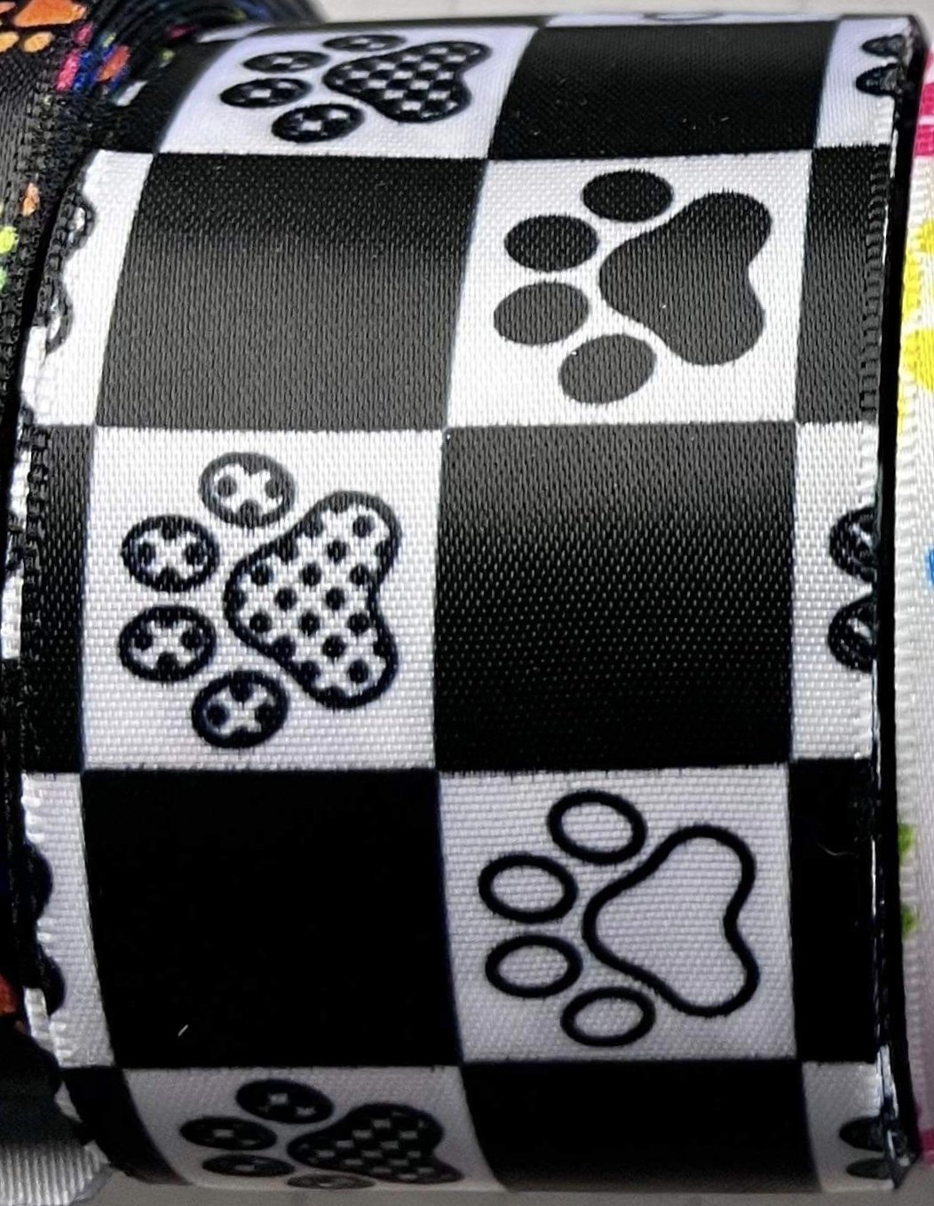 B/W Checkerboard Pawprints