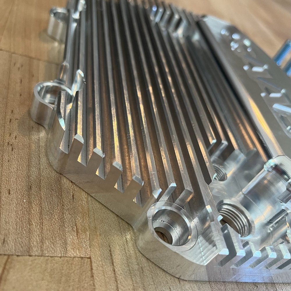 『T』COLOR DEEP 『TAKA』イニシャル ネック d-NH（ディーエヌエイチ）】colore イニシャルネックレス | 藤巻