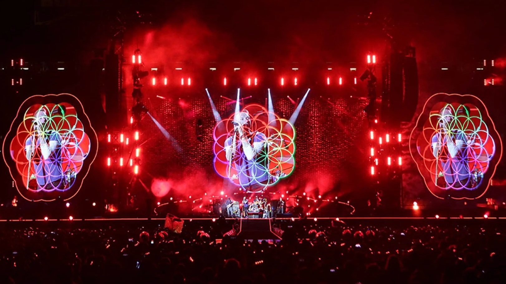 COLDPLAY - A HEAD FULL OF DREAMS TOUR