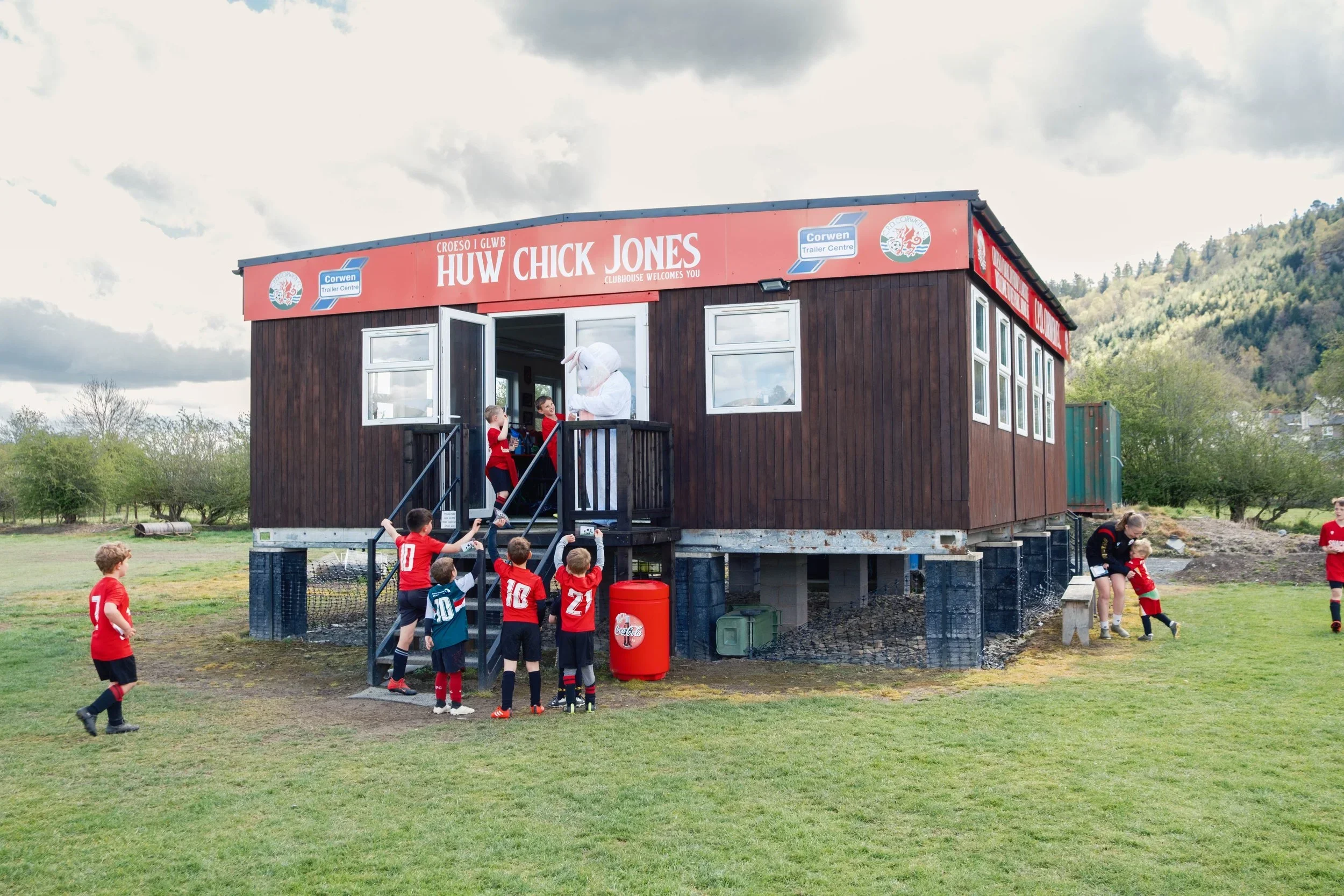 matthew-morgan-corwen-fc-huw-chick-jones-clubhouse.webp