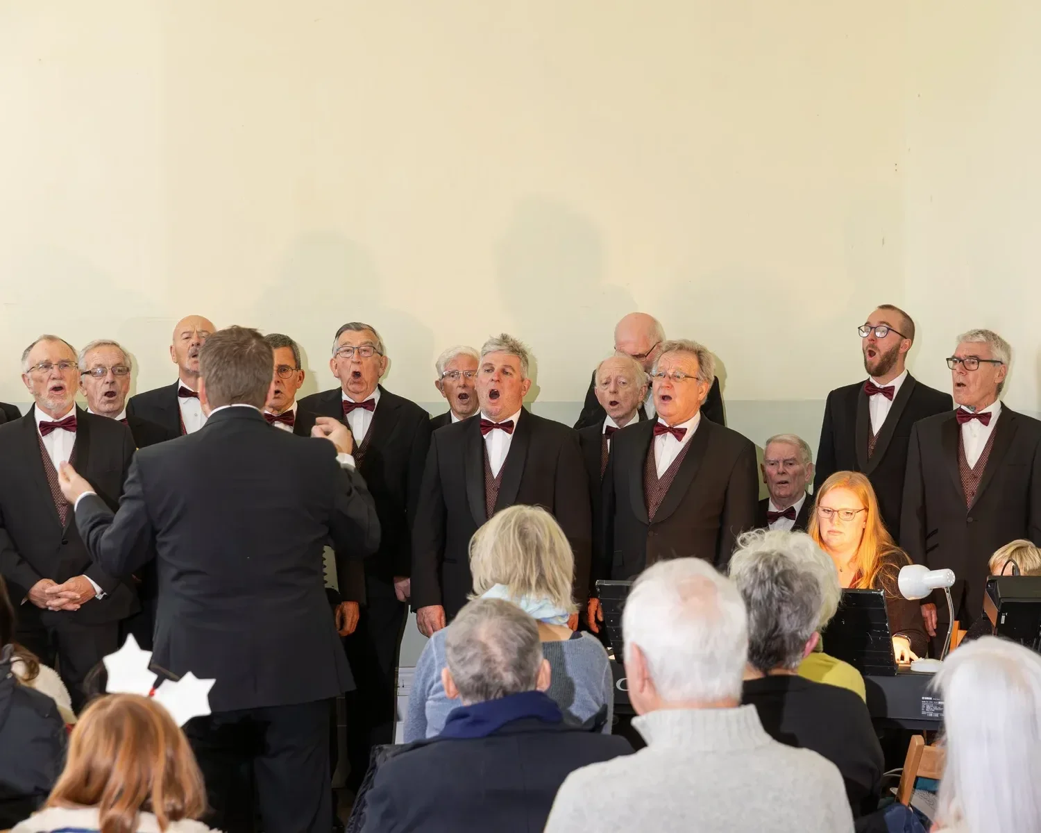 matthew-morgan-treverva-male-choir-christmas-concert-enys-house.webp