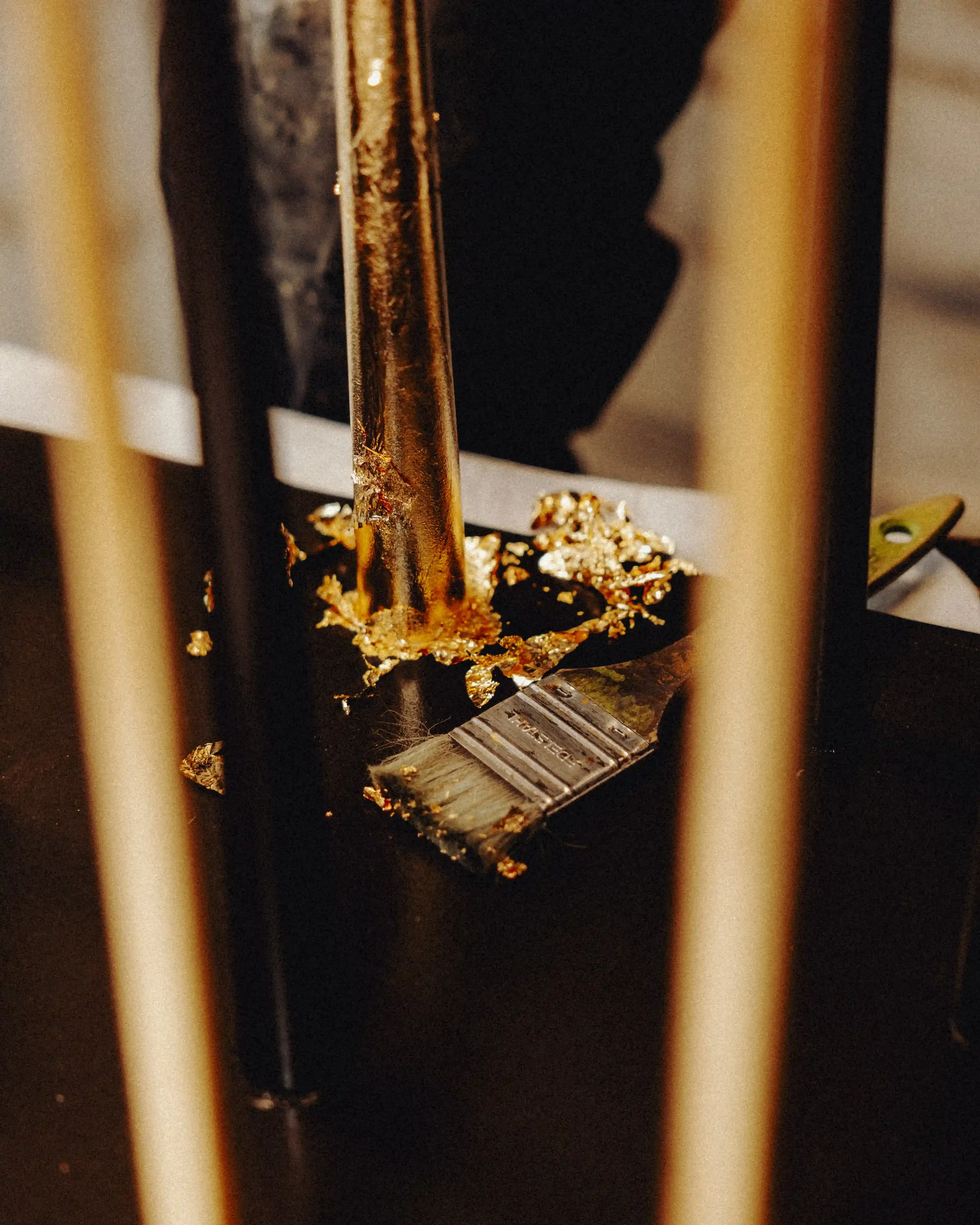 adam-williams-design-gold-leaf-gilding-macro-matthew-morgan.webp