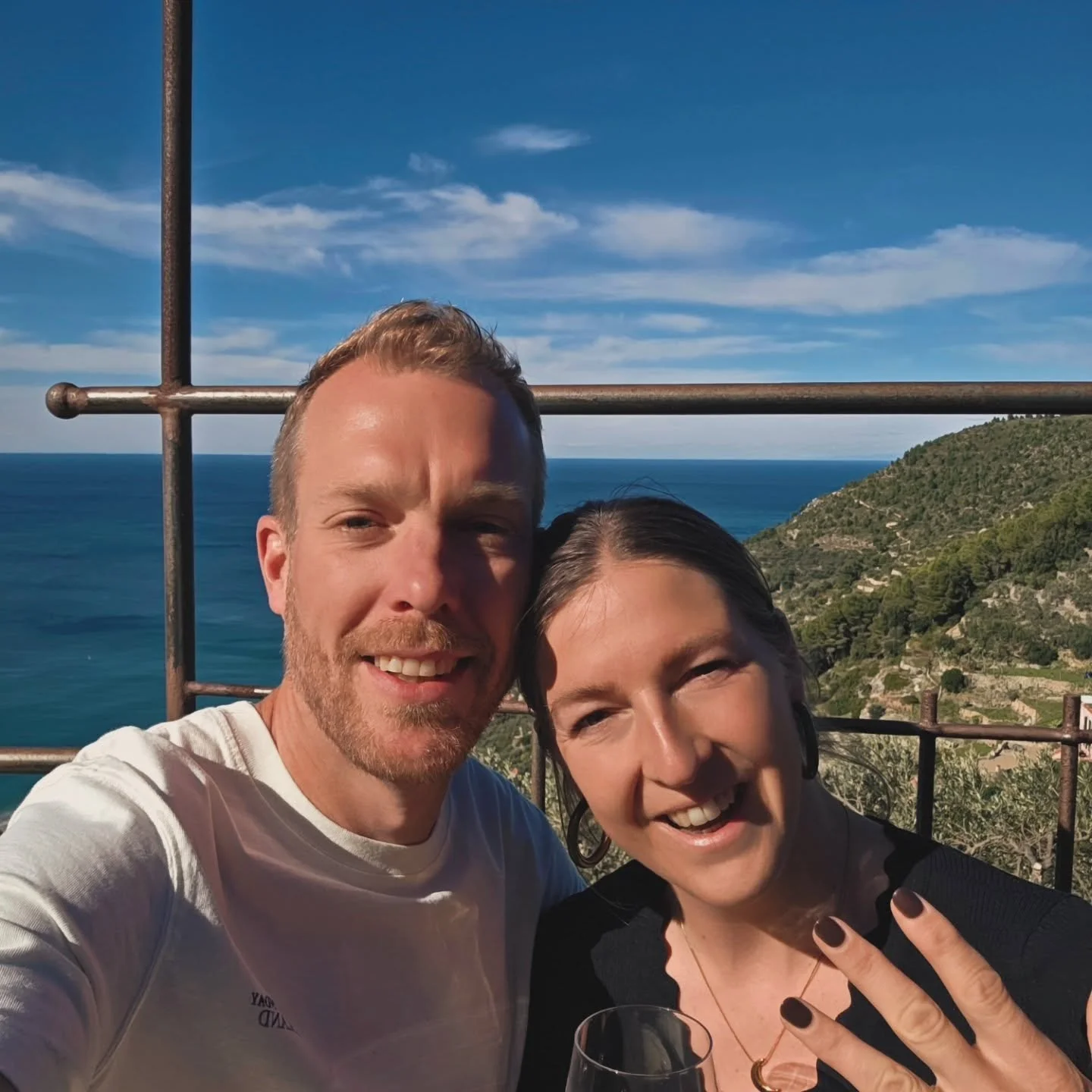 I said YES! 🤍

Boy surprised me last week because after 10 years of love it was kinda bureaucracy that made us decide to get married in the first place. I always said I didn't like the traditional type of marriage and had a bad association with it. 