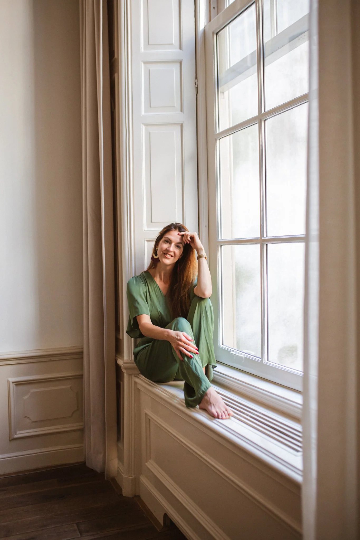 Jennifer Kenters explaining the first steps of renovating a house in Italy.