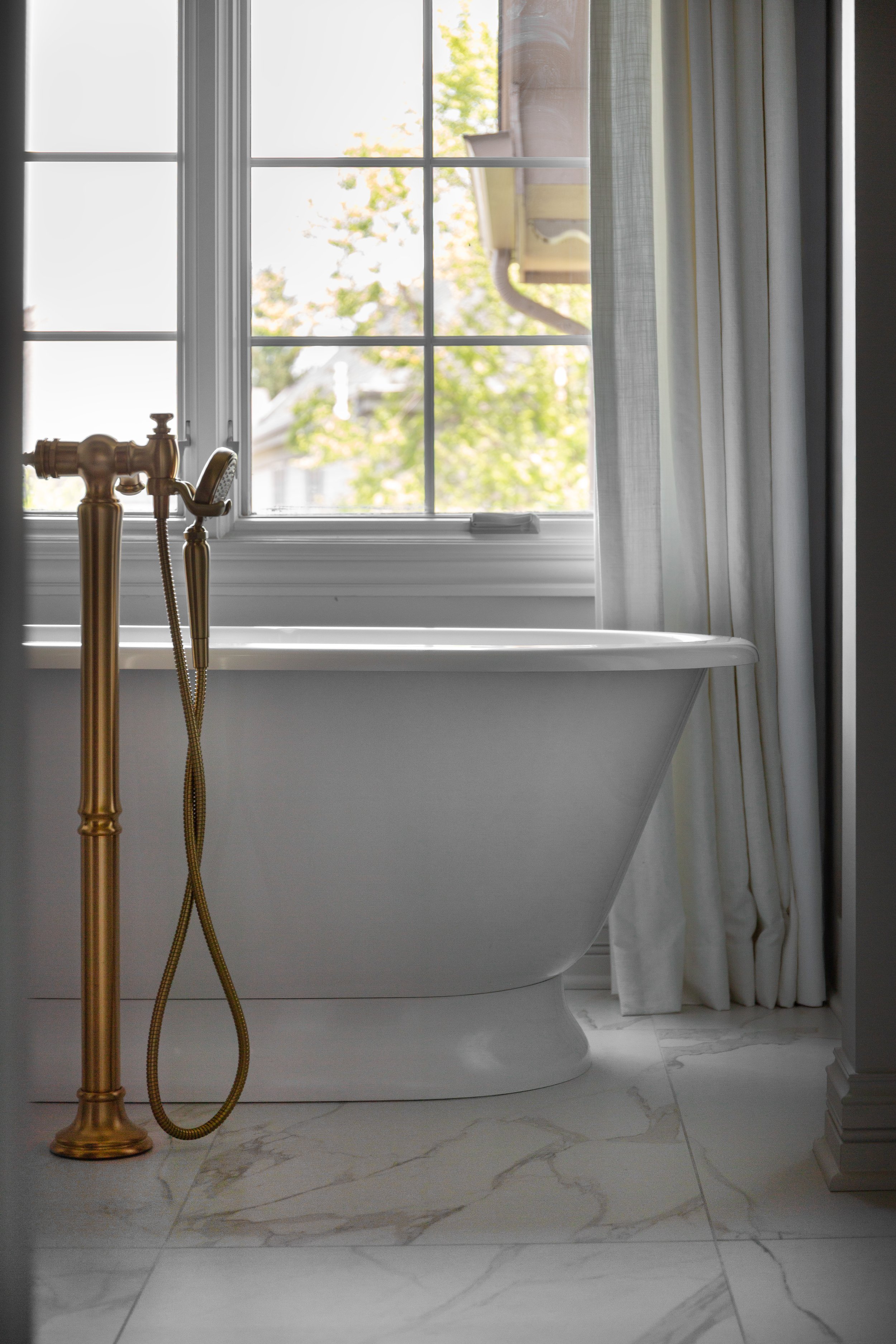 bath_low_crop.jpg
