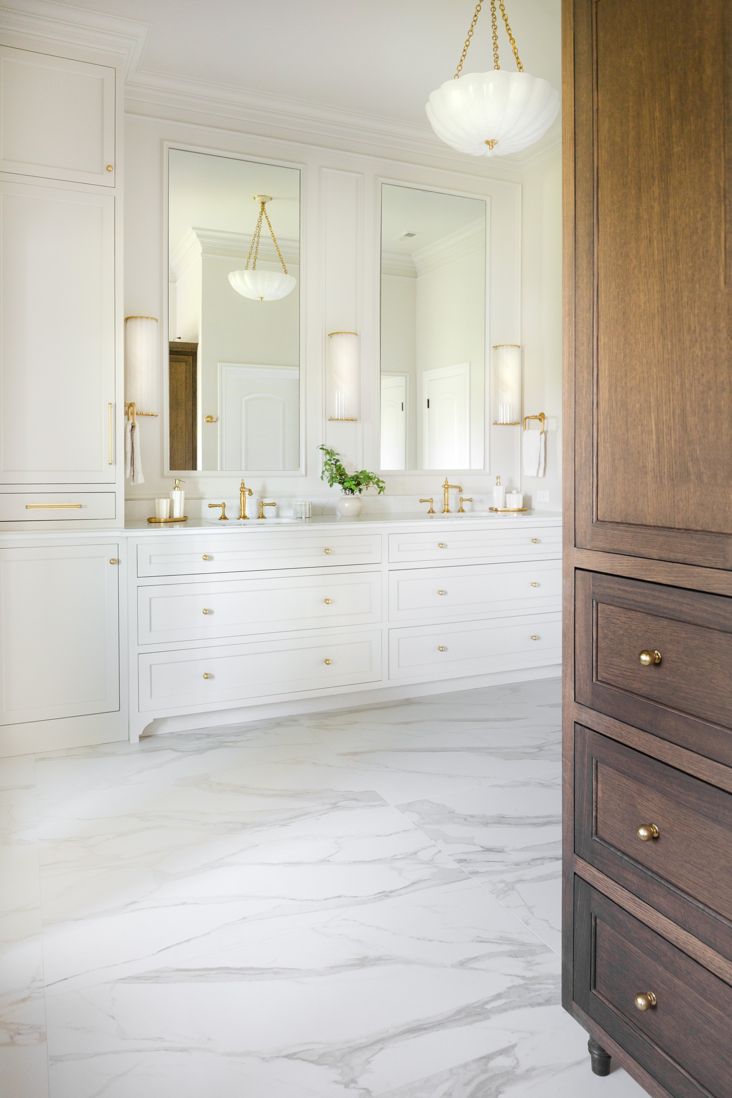 tall_angle_vanity.jpg