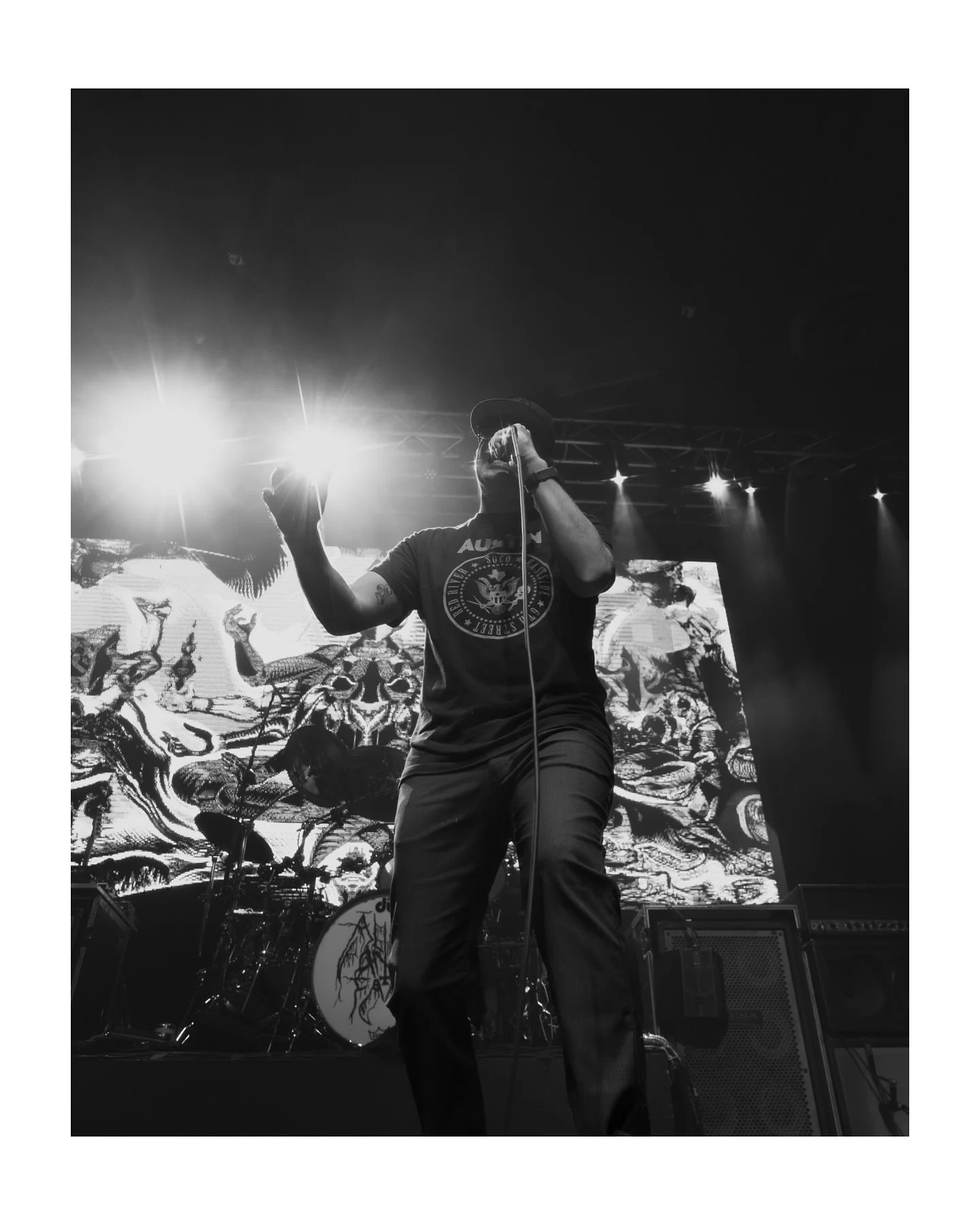I don&rsquo;t wanna dance with the dead alone

@alienantfarmofficial at @thekingofclubs614 Columbus Ohio 10.09.25

@rokkr.press @sonyalpha @prismlensfx