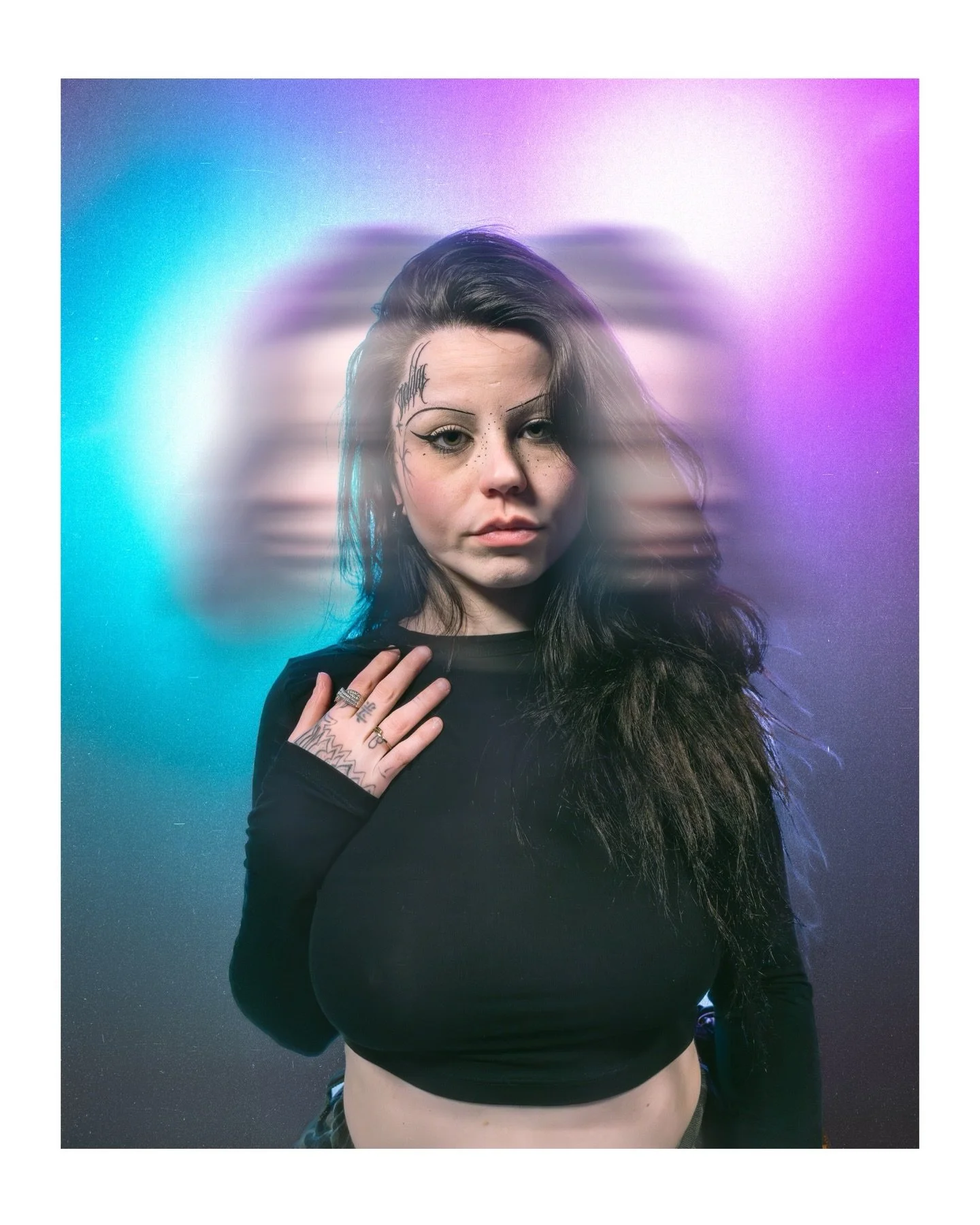 Let&rsquo;s start a fight ( featuring @bellaxenomorph )

I love running into my beautiful friends at tattoo conventions and throwing a quick and dirty portrait shoot together. So pleased to finally get Bella in front of my camera.