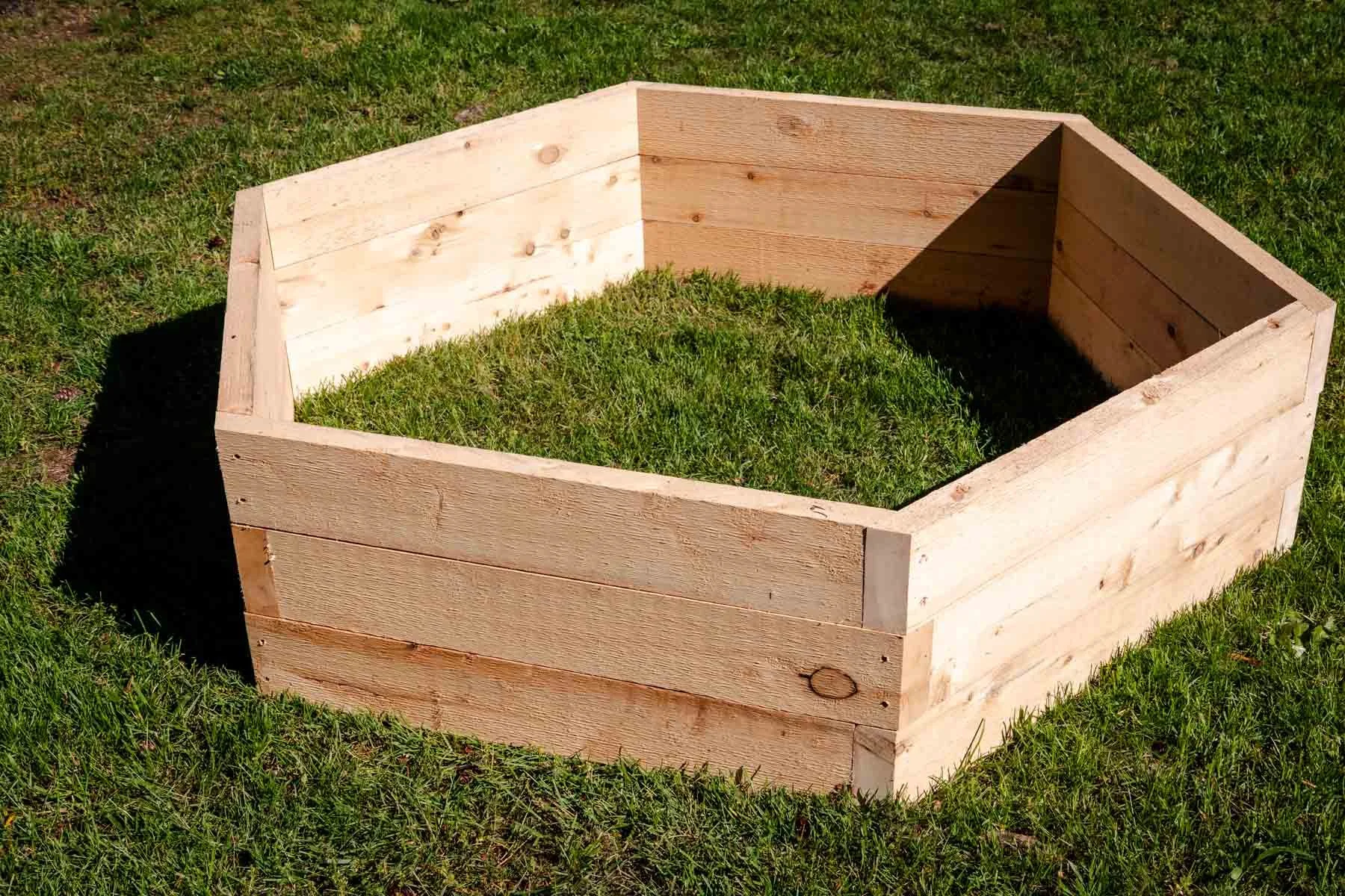 Handmade cedar vegetable boxes-7.jpg