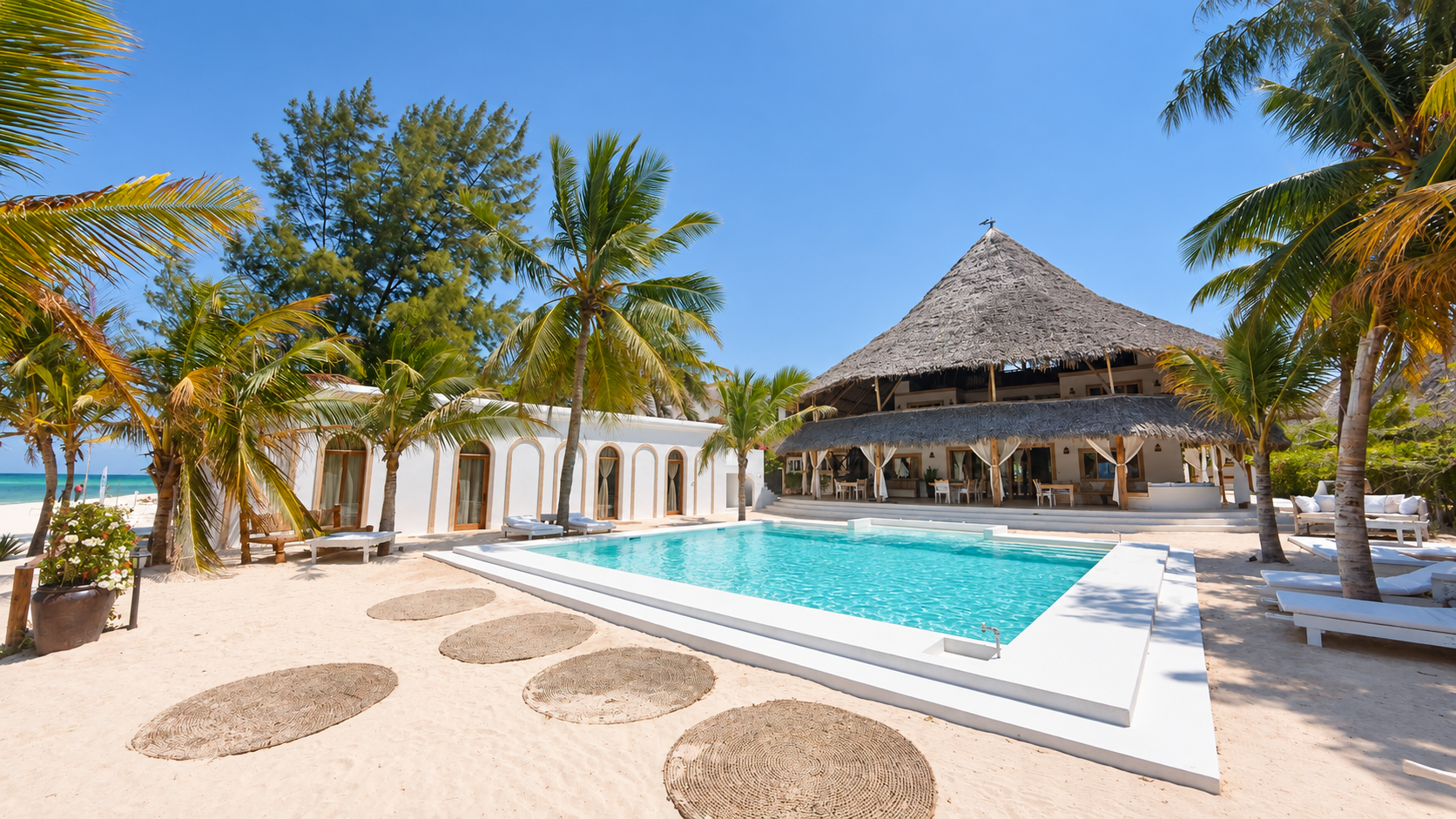 Alawi_Home_Kenya_pool_ocean_1.png