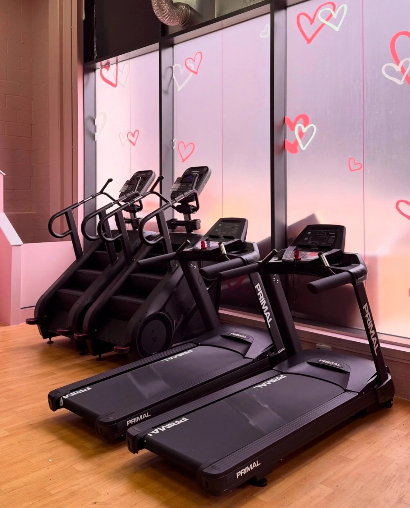 POV: We designed the iconic vinyl at @thegirlspotgym ✨ 

A true testament to how the simplest of designs can become a stand-out feature for any space. 🪄