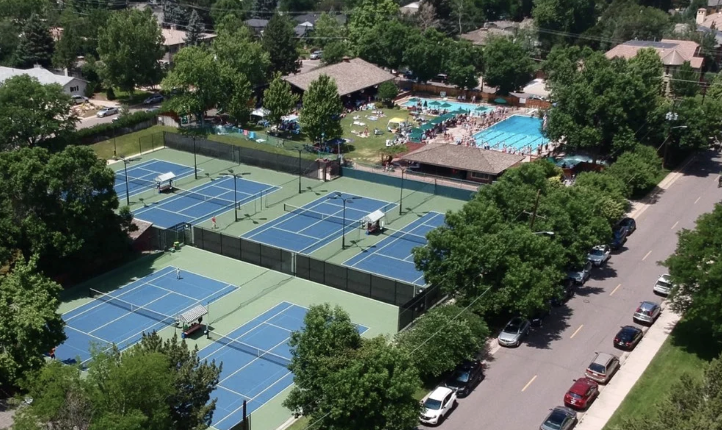 Crestmoor Community Pool and Tennis Courts 