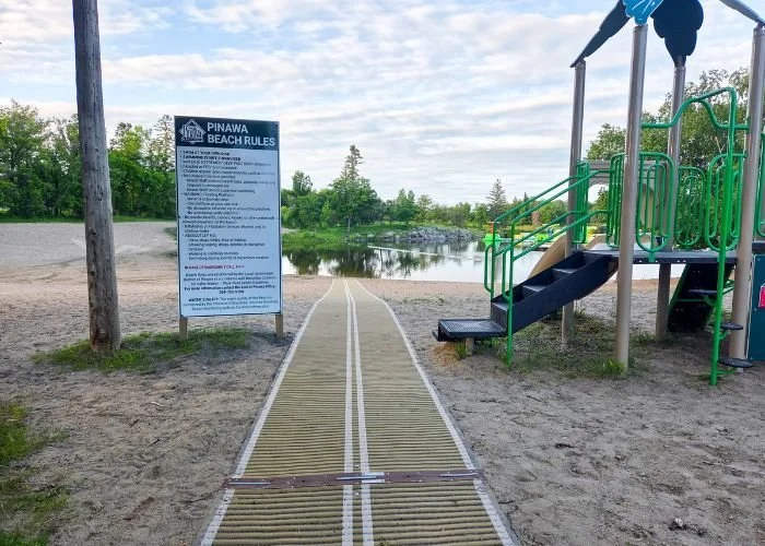pinawa_beach_01.jpg