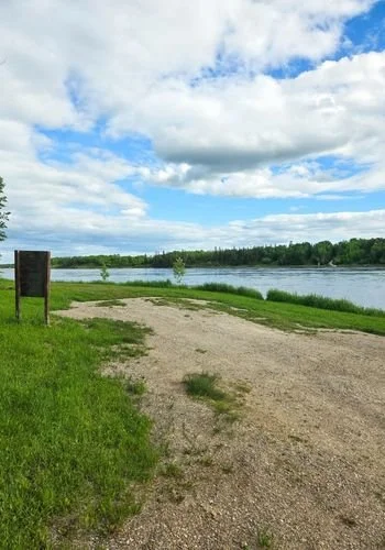 provincial_parks_pinawa_wayside_07.jpg