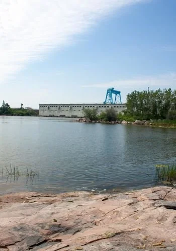 winnipeg_river_dams_mcarthur_03.jpg
