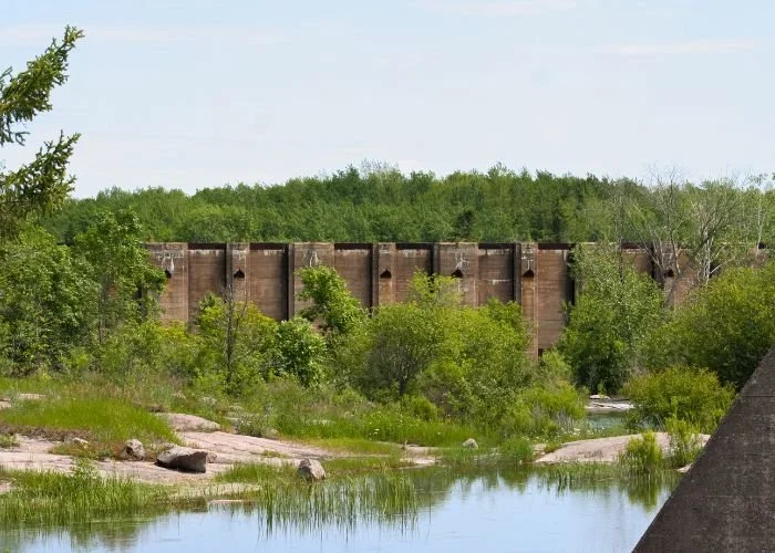 winnipeg_river_dams_pinawa_dam_01.jpg