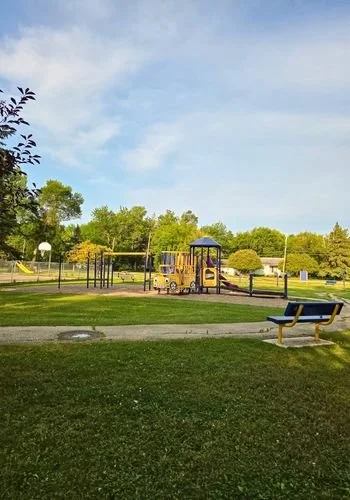 lacdubonnet_leslie_park_02.jpg