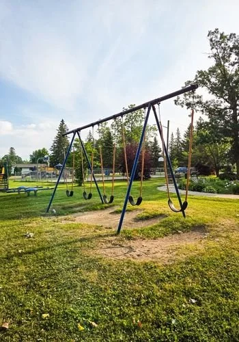 lacdubonnet_leslie_park_04.jpg