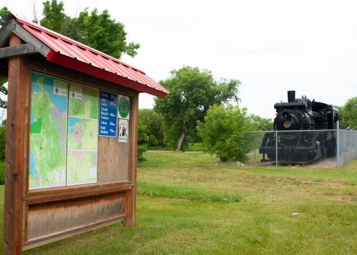 powerviewpinefalls_train_04.jpg
