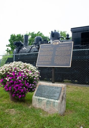 powerviewpinefalls_train_06.jpg