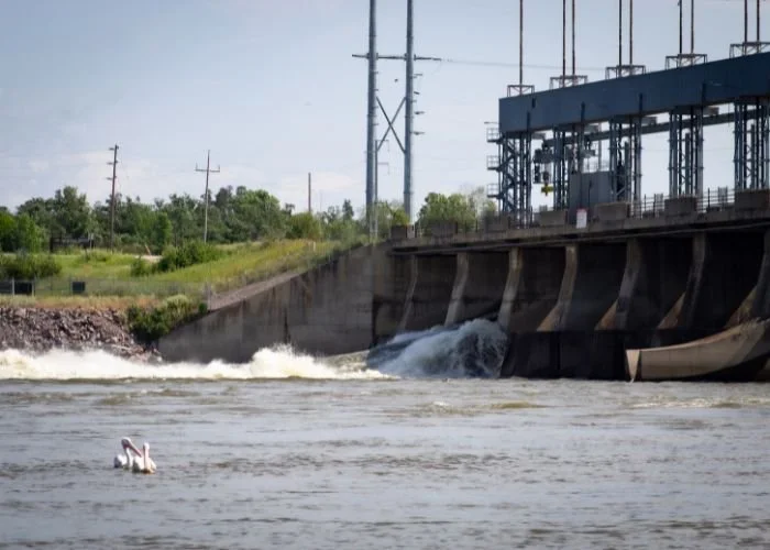 dams_pine_falls_01.jpg