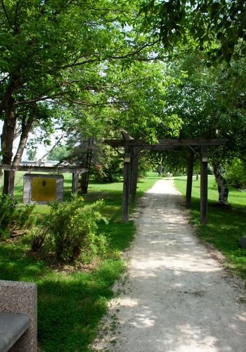 rm_alexander_walking_trail_05.jpg