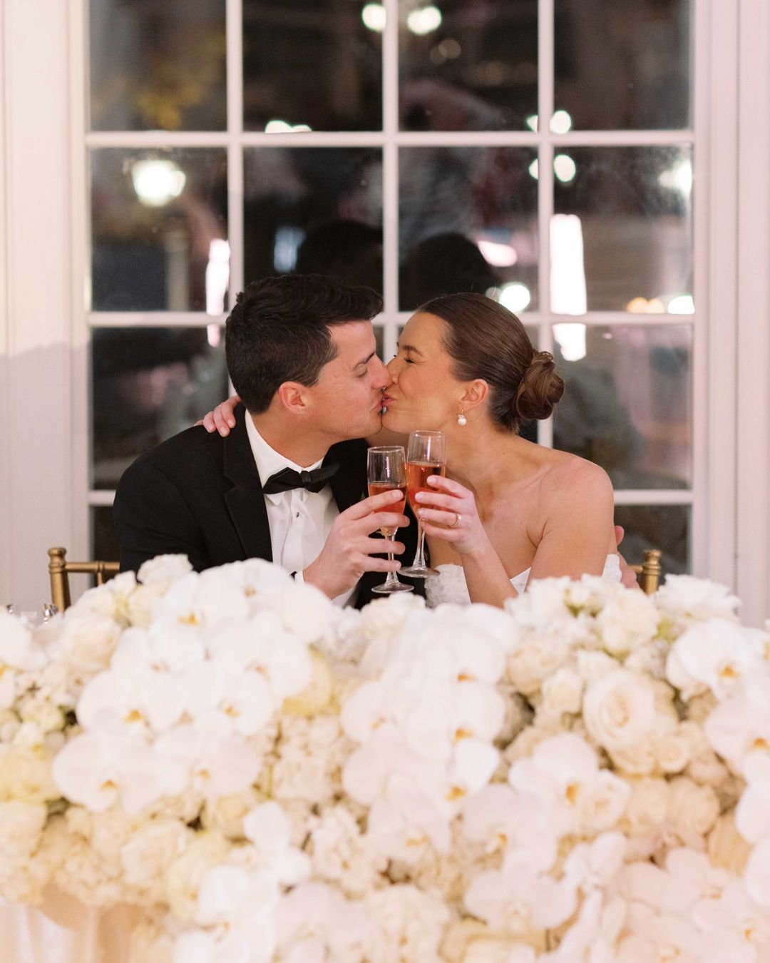 WEEKEND READY 🔥

Collaborative Partners ✨
Planner: @simchasevents
Ceremony: Immaculata Catholic Church
Reception: @bellerivecc
Photographer: @sarahharveyphoto
Florist: @bellifioristl
Hair &amp; Makeup: @p_trinhmakeup @kimberlykhot
Ceremony Music: @r