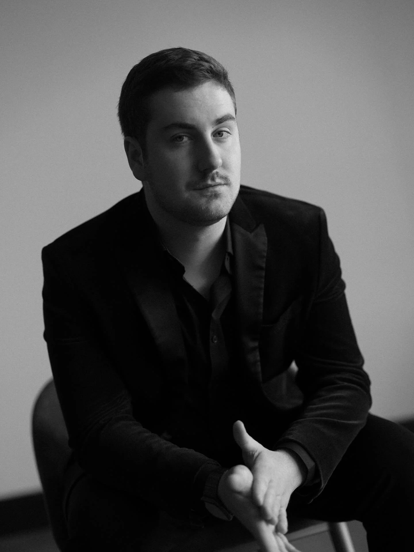 Behind the booth 🎧with @dawson.high

It&rsquo;s one thing to get people dancing, it&rsquo;s another to keep them there. 👇

&ldquo;Best advice for a hype dance floor is for the couple to be on the dance floor. Your guests will gravitate towards wher