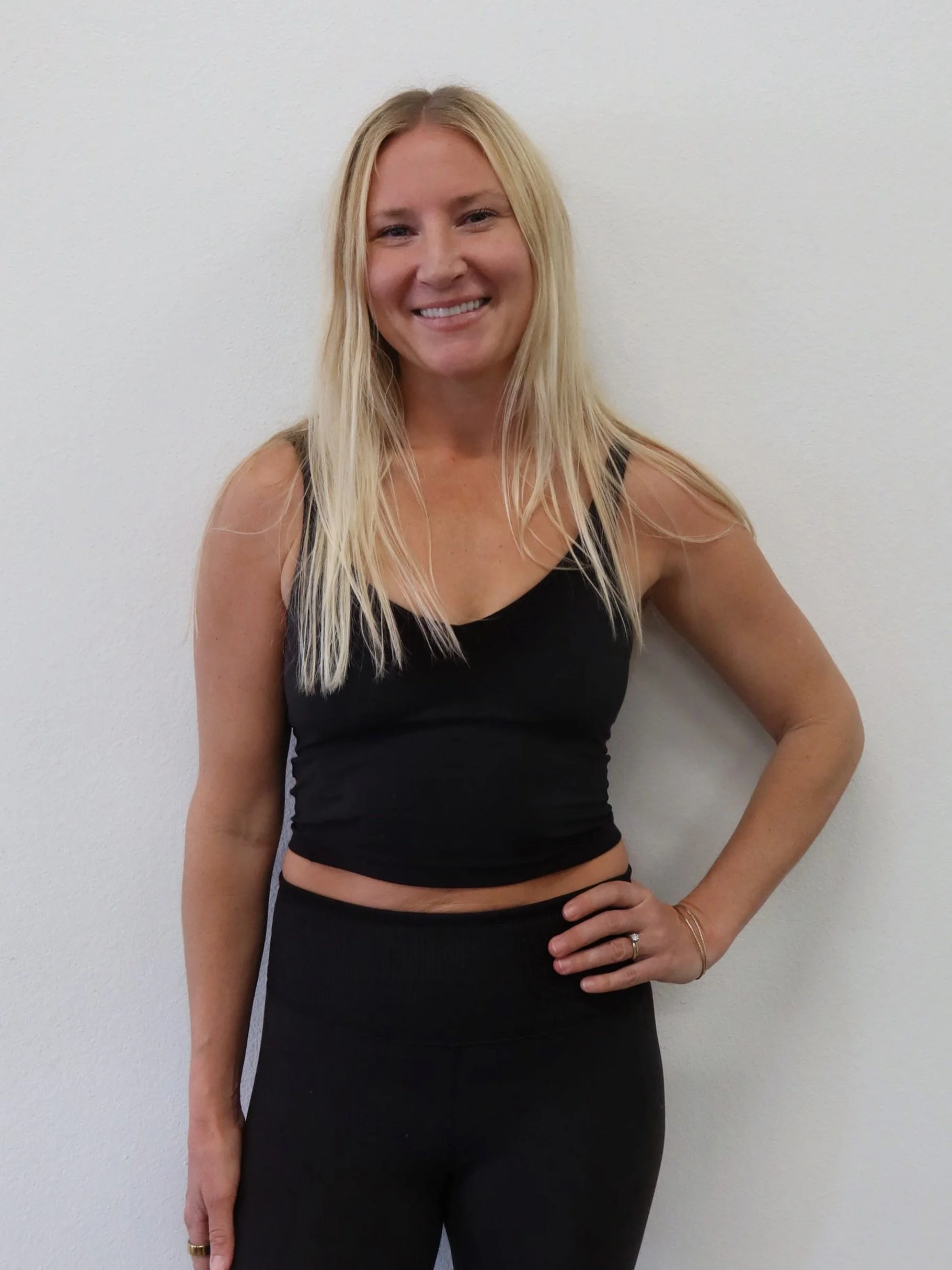 Meet Kelli

Originally from San Diego, Kelli fell in love with Lagree after her first class. With the combination of low impact and high intensity, she knew it was the missing piece in her routine.

Outside of the studio, Kelli spends time with her h